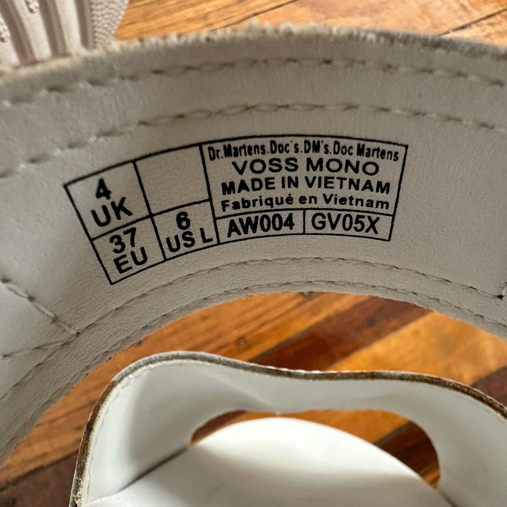 Dr. Martens Voss Mono Hydro Leather Strap Sandals - Picture 5 of 5